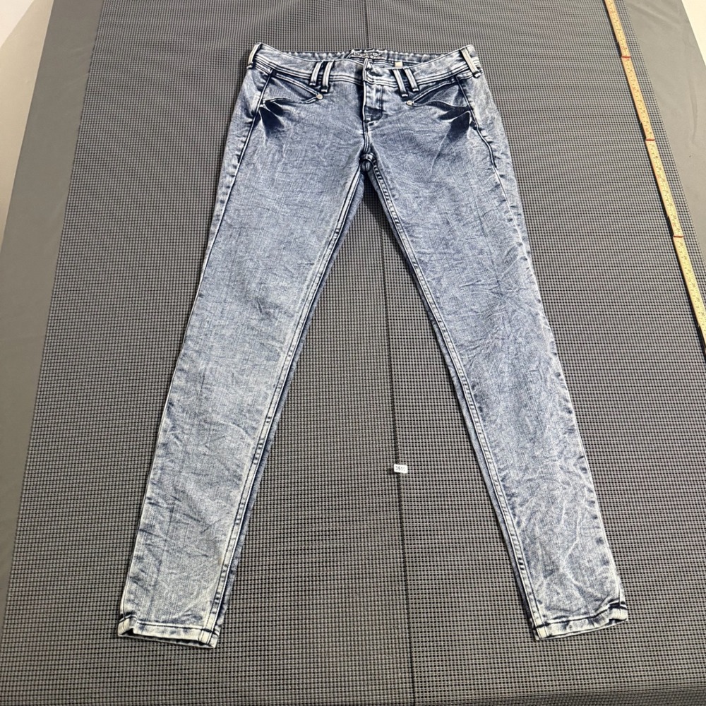 Bebe Premium Denim Womens Size 29 Light Blue Acid Wash Skinny Jeans Made in USA